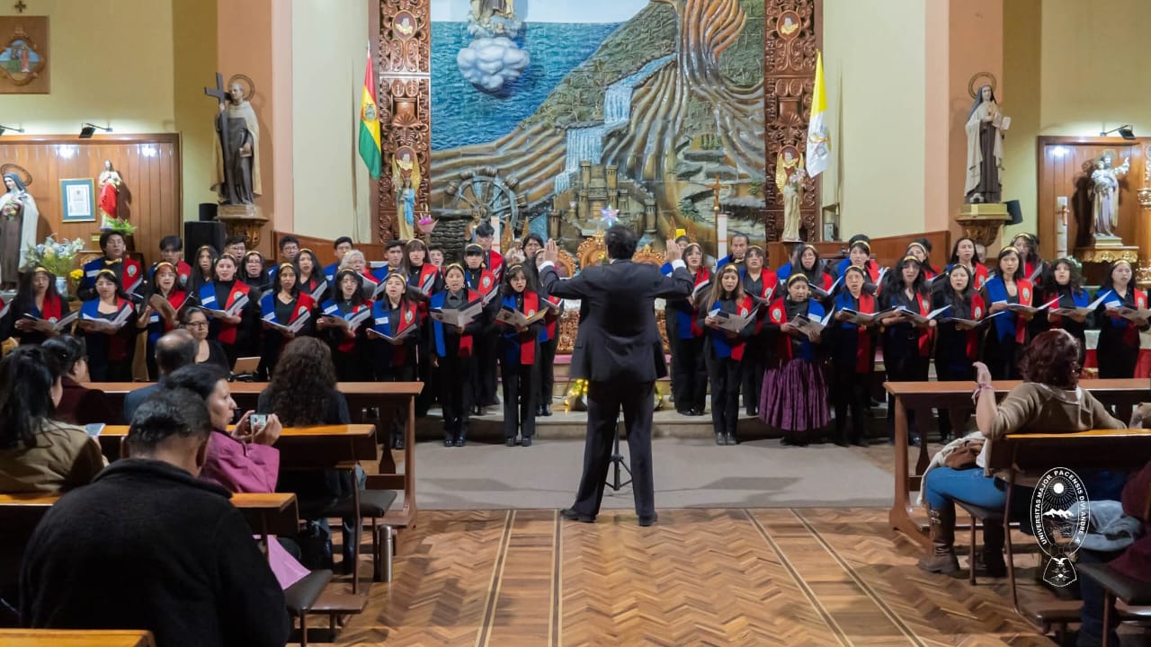 UMSA cierra sus actividades culturales con una emotiva Gala Navideña
